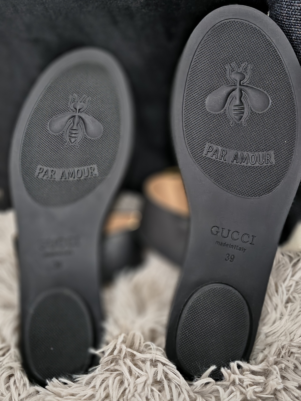 GG  Black Par Amour Bee-Emblem Flats